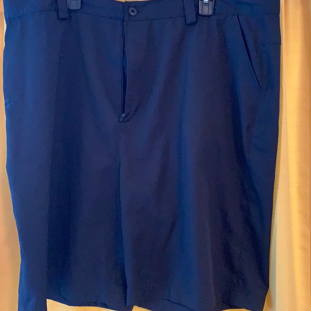 Size 44 under armor black shorts